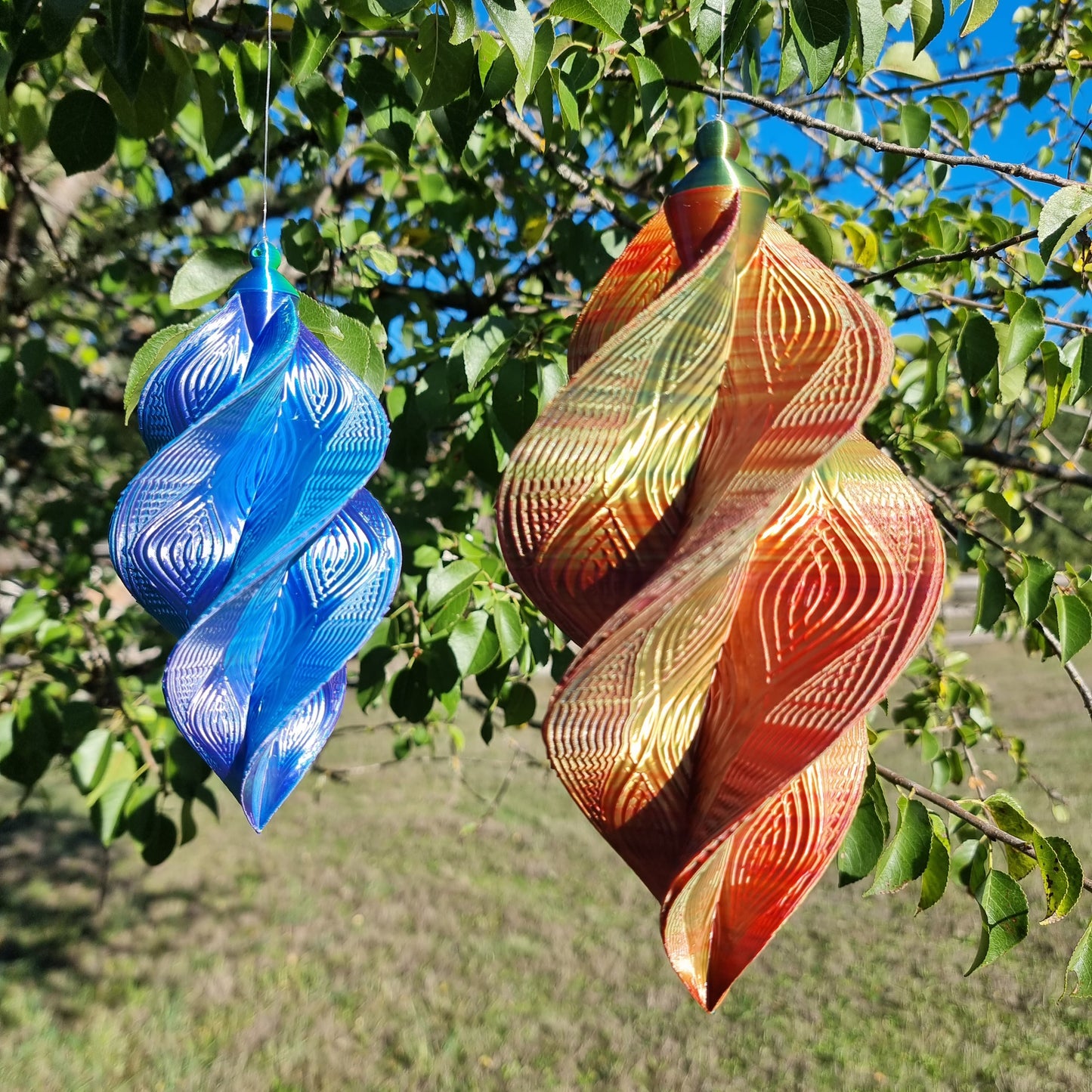 Small - Wave Pattern Spinner - Red Yellow Blue - 17cm/6.7"