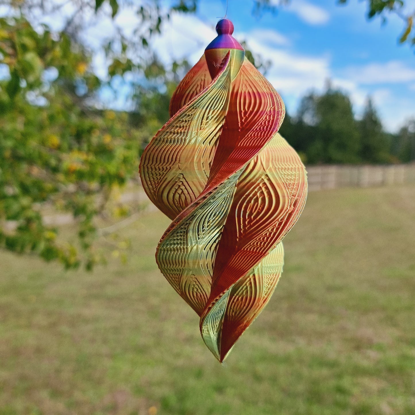 Small - Wave Pattern Spinner - Red Yellow Blue - 17cm/6.7"