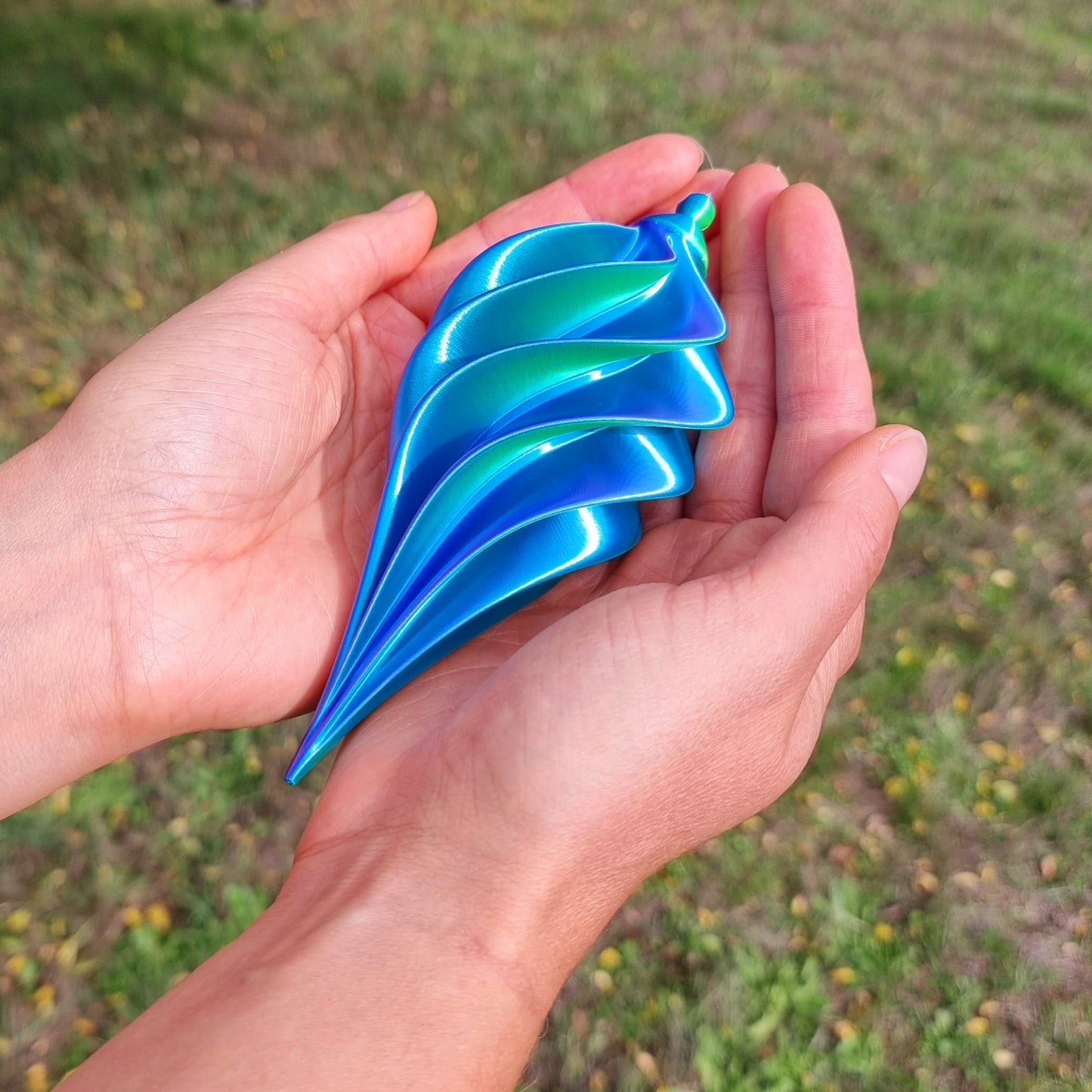 Small - Spiral Drop Spinner - Purple Yellow Blue - Garden Decoration - Length: 14cm/5.5"