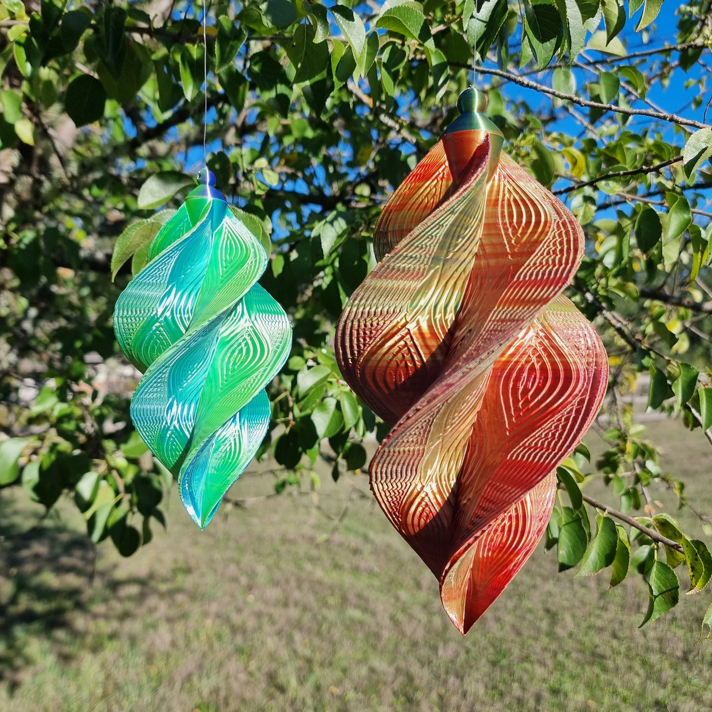 Small - Wave Pattern Spinner - Purple Yellow Blue - 17cm/6.7"