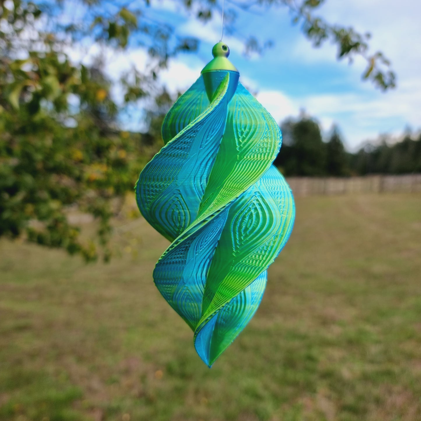 Small - Wave Pattern Spinner - Purple Yellow Blue - 17cm/6.7"