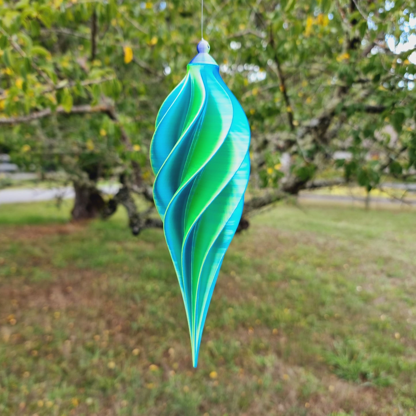 Small Tall - Spiral Drop Spinner - Purple Yellow Blue - Length: 21cm/8.3"
