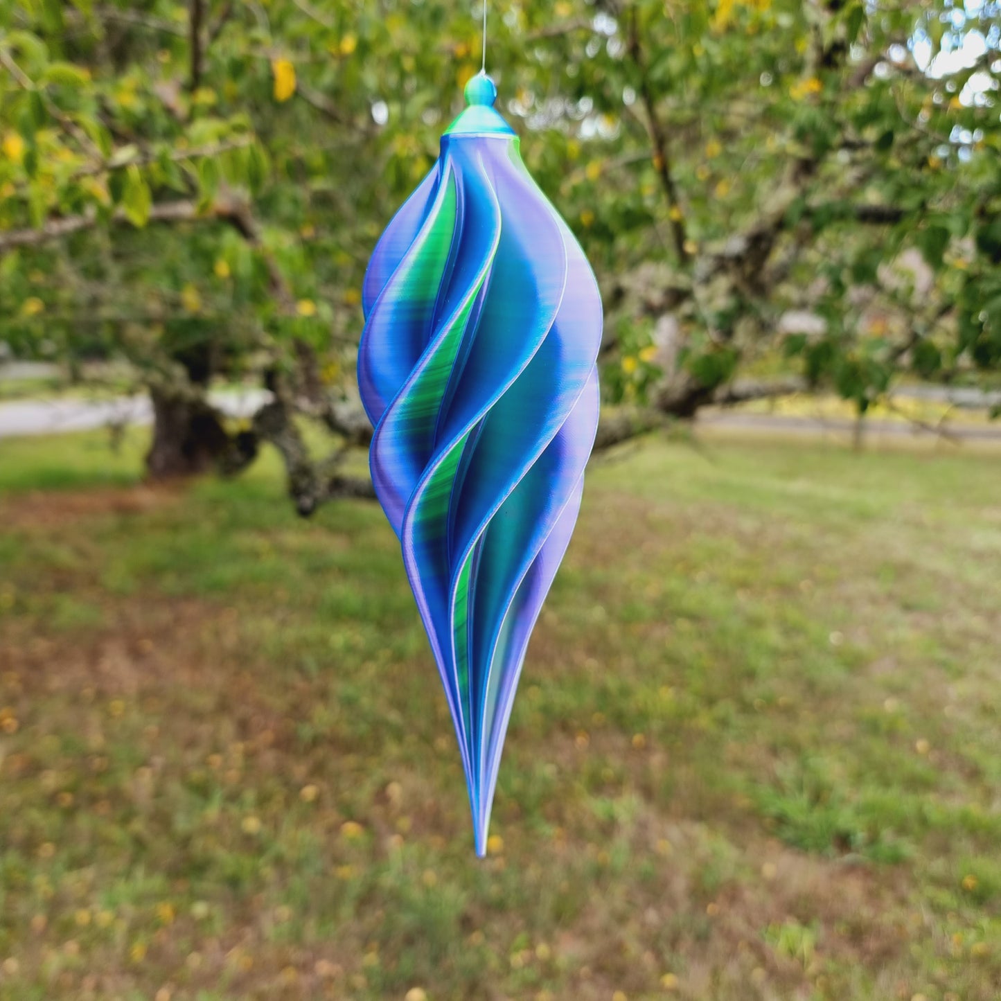 Small Tall - Spiral Drop Spinner - Purple Yellow Blue - Length: 21cm/8.3"