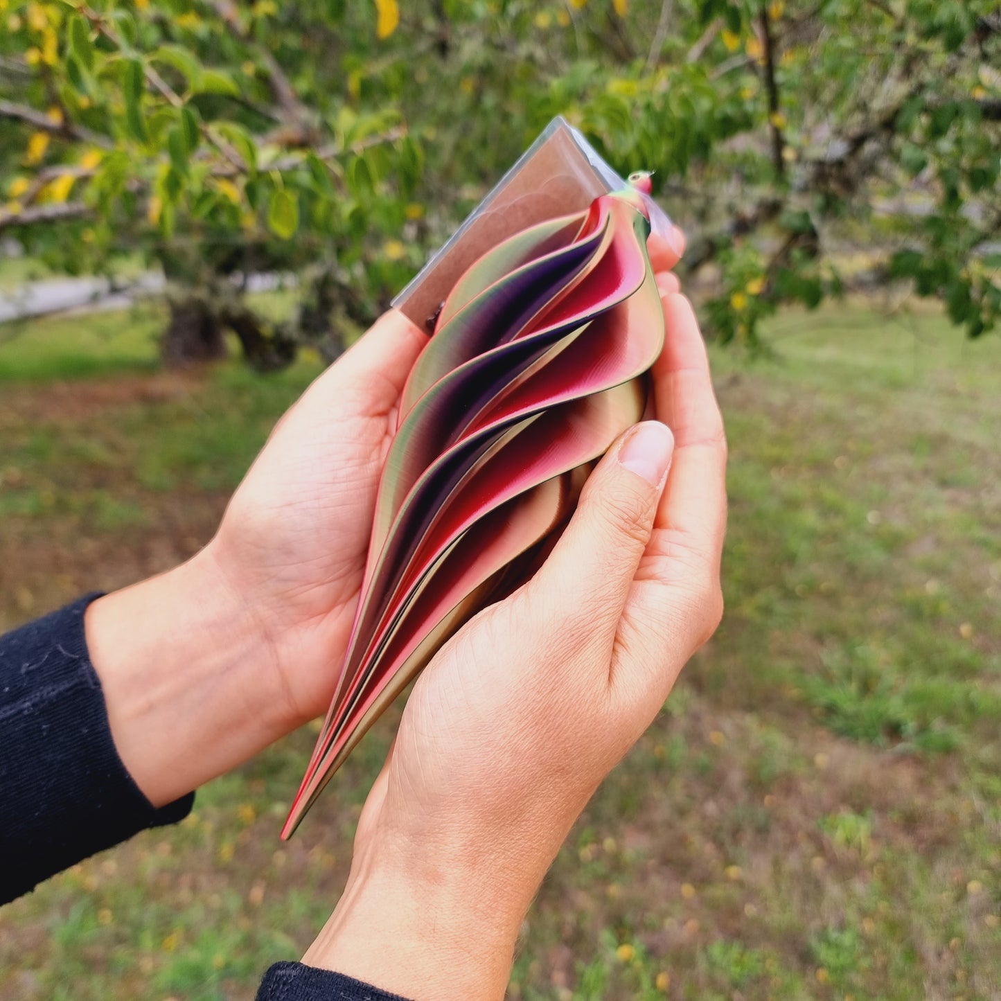 Small Tall - Spiral Drop Spinner - Red Yellow Blue - Garden Decoration - Length: 21cm/8.3"