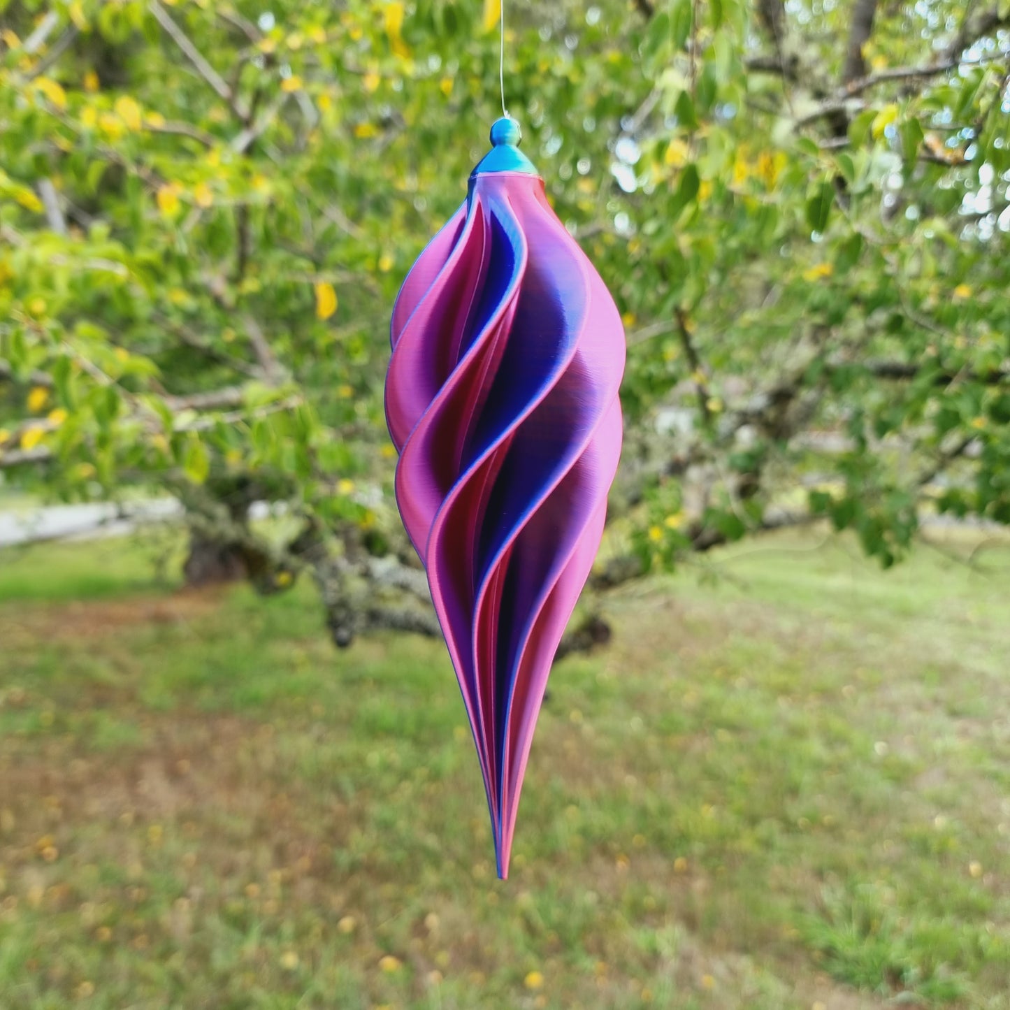 Small Tall - Spiral Drop Spinner - Red Yellow Blue - Garden Decoration - Length: 21cm/8.3"