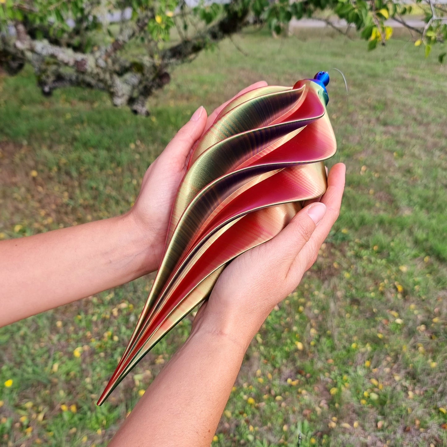 Large - Spiral Drop Spinner - Red Yellow Blue - Garden Decoration - Length: 34cm/13.4"