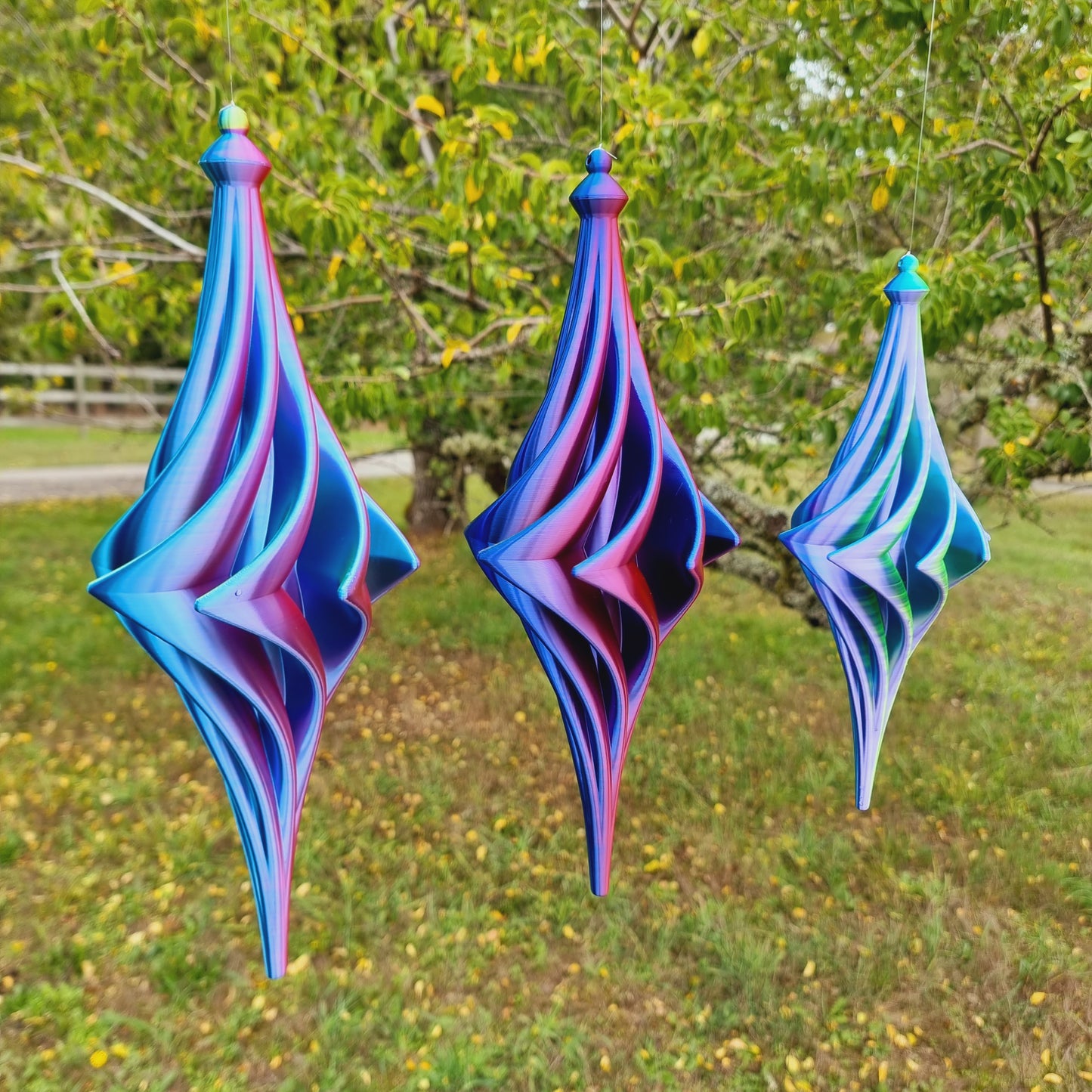 Medium - Wing Spinner - Red Yellow Blue - Length: 32cm/12.6"